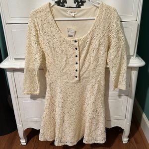 New w tags. Rehearsal dinner or wedding dress. Taylor&Sage size medium boutique